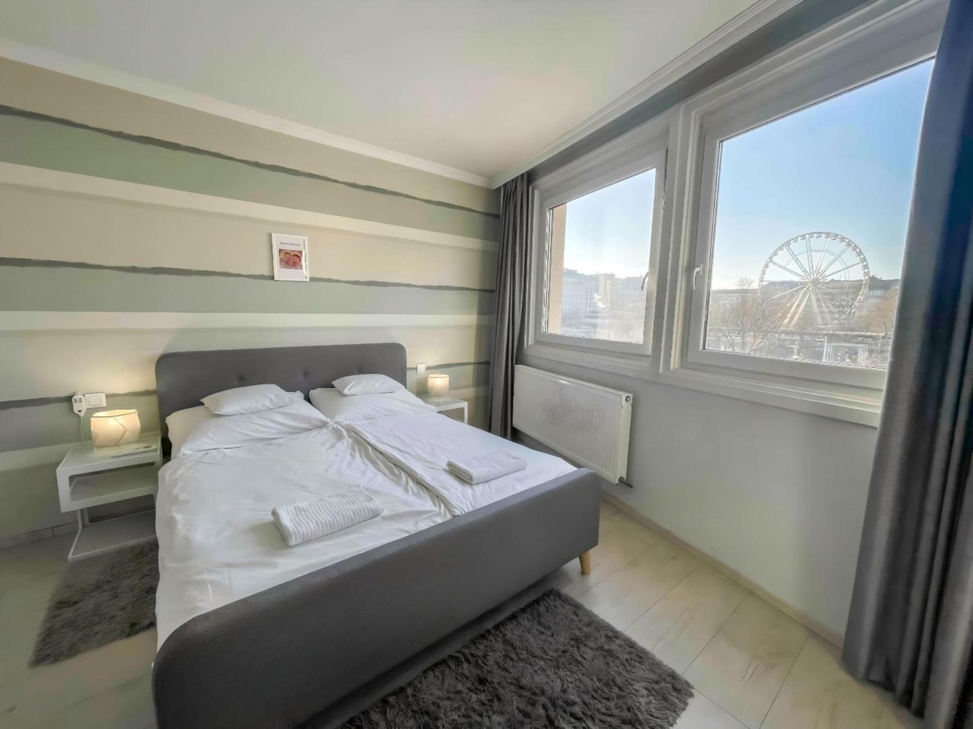 Big Wheel Panoramica Apartment Budapest Luaran gambar