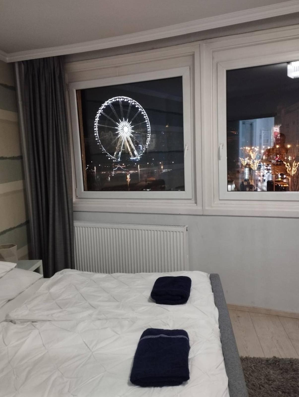 Big Wheel Panoramica Apartment Budapest Luaran gambar